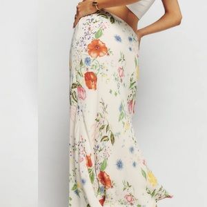 SET! Listed to sell together!